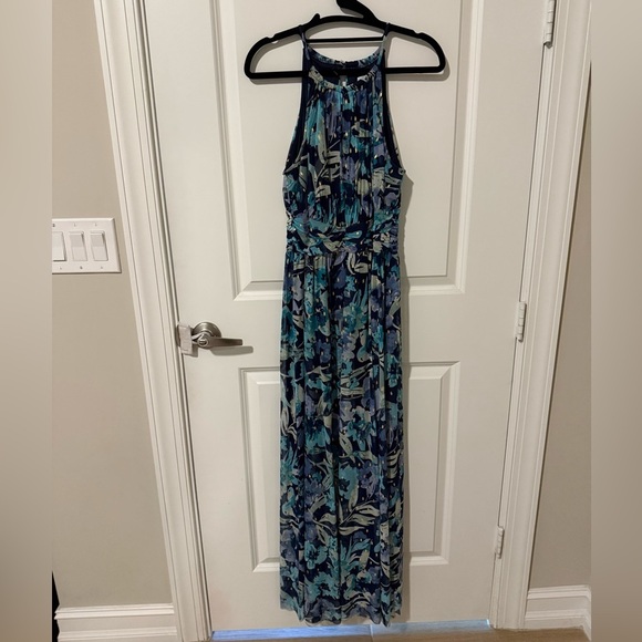 London Times Dresses & Skirts - London Times Blue Floral Dress